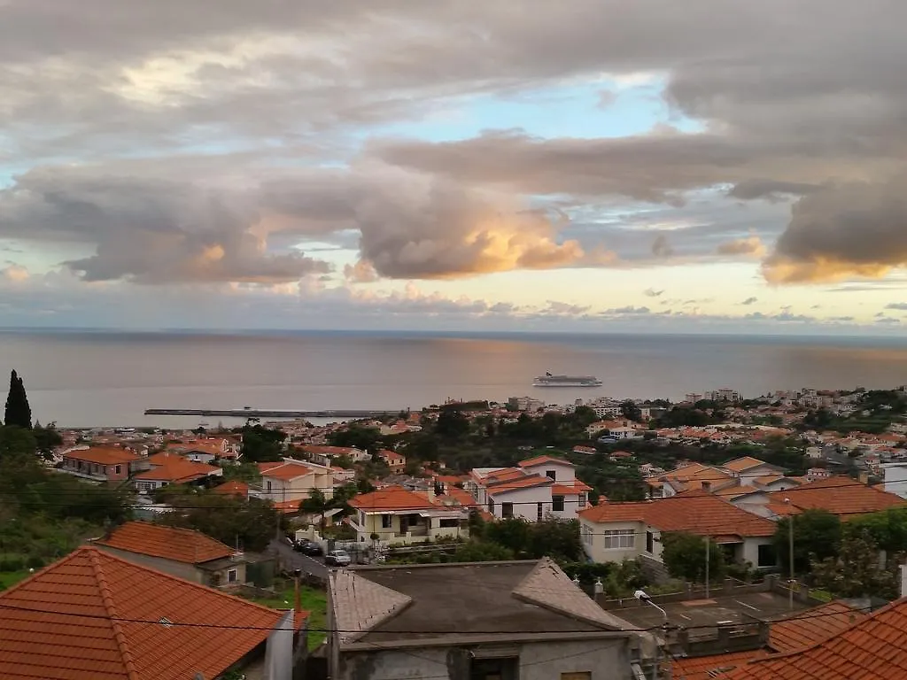 Casa De Ferias Dos Marmeleiros Holiday home Funchal